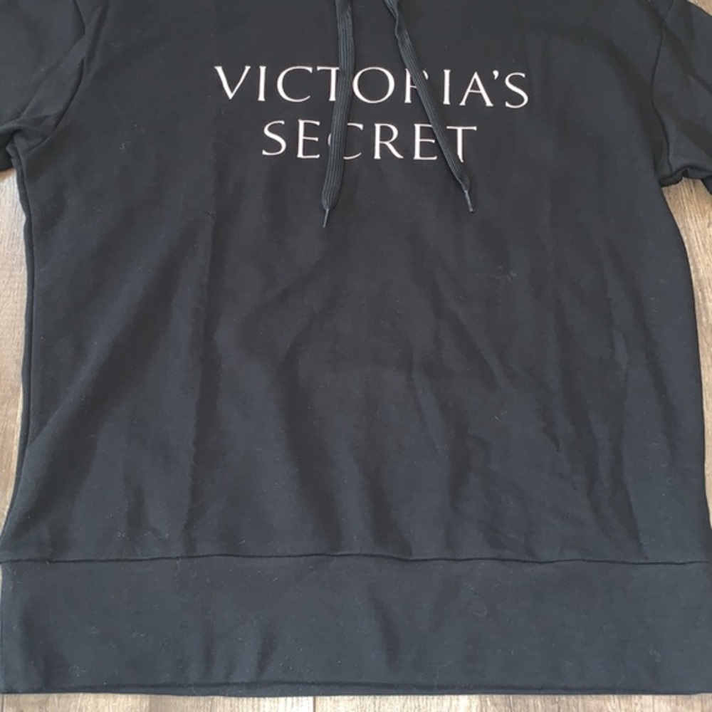 NWT Victoria’s Secret pullover sweatshirt - Picture 4 of 4